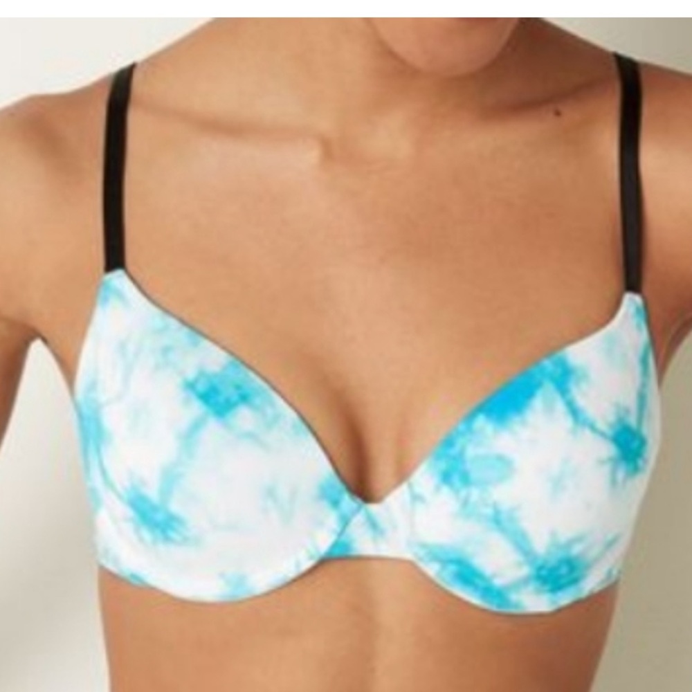 Victoria's Secret PINK Wear
Everywhere Super Push-Bra 36DD